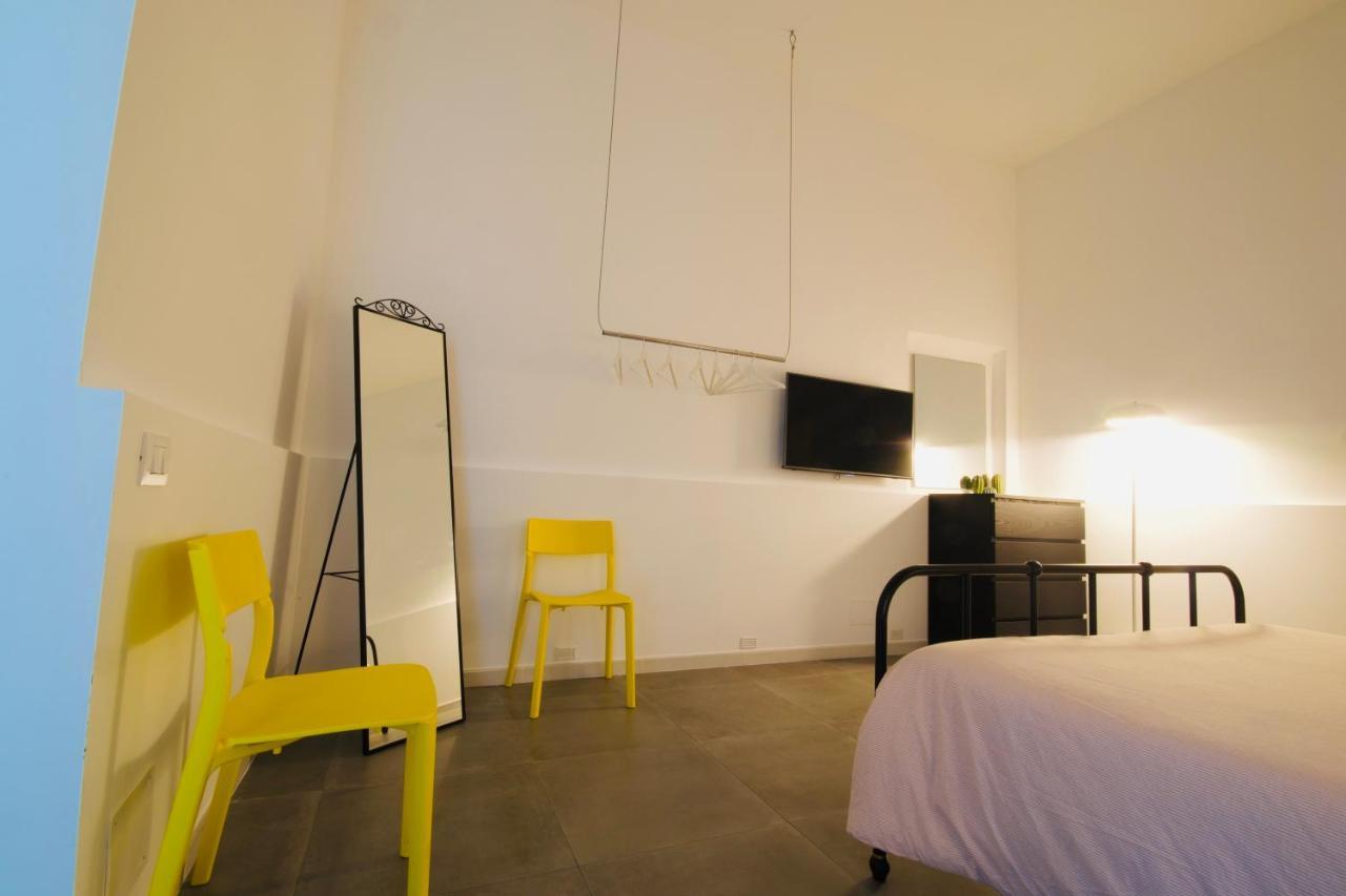 Kiwi Appartement Latina Buitenkant foto