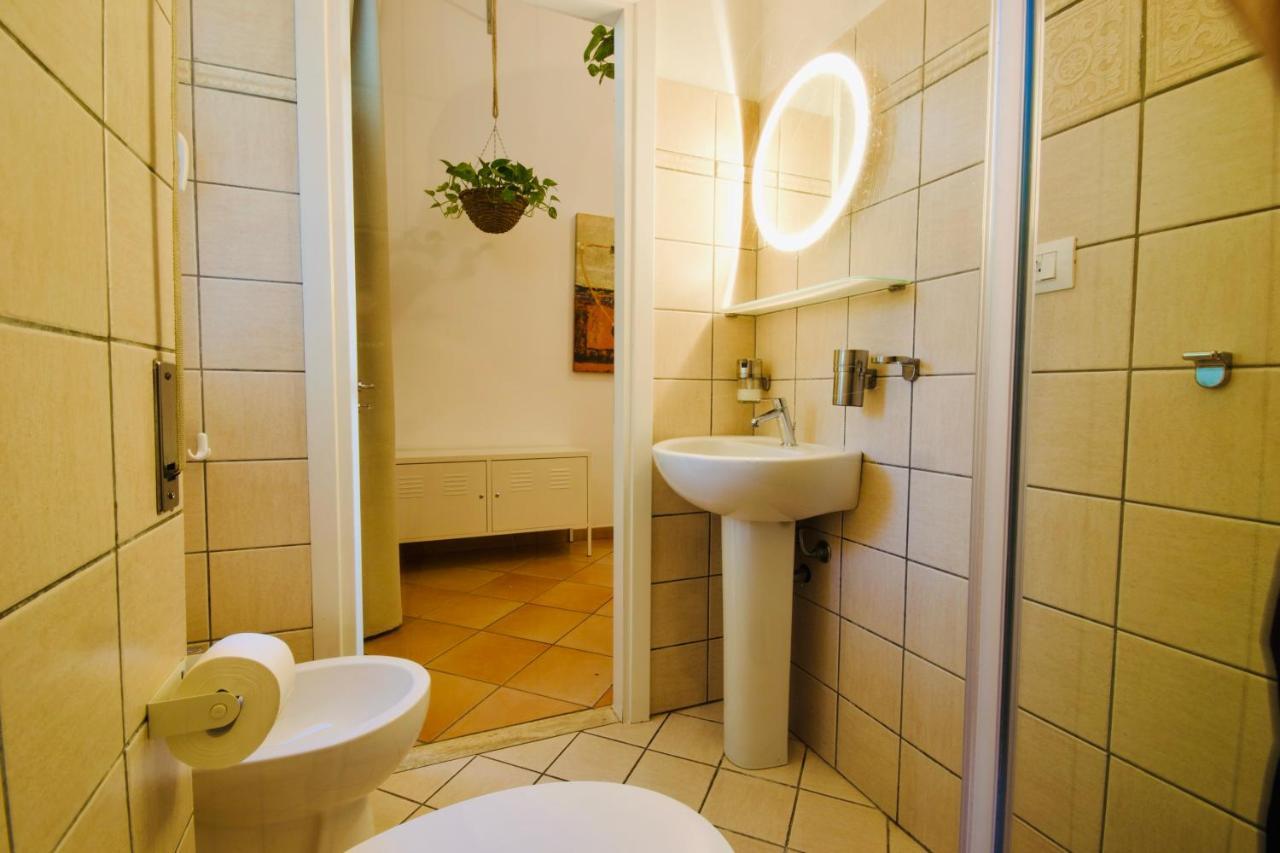Kiwi Appartement Latina Buitenkant foto