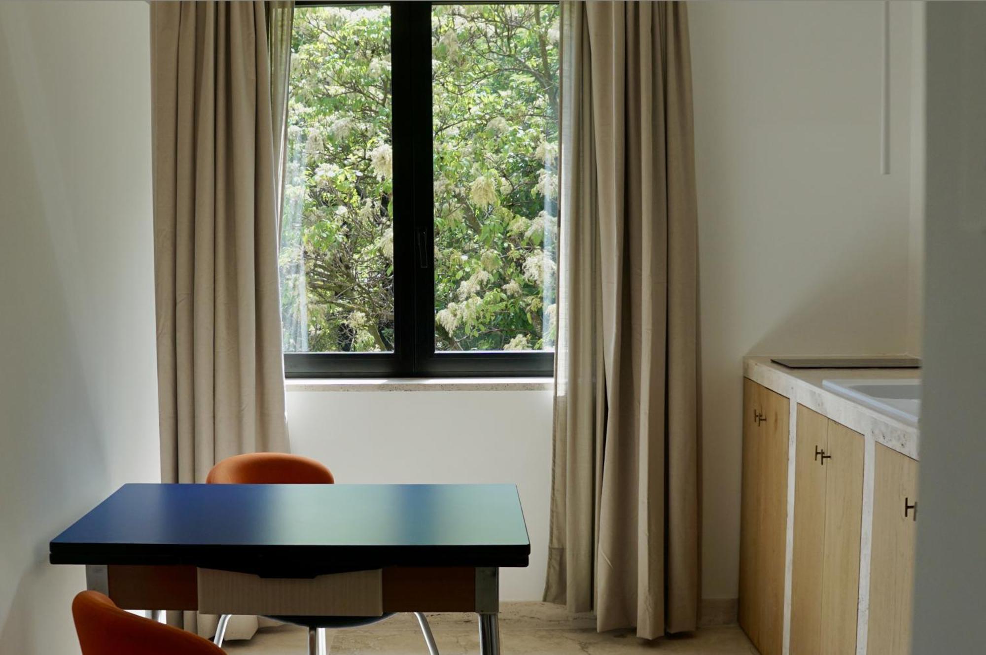 Kiwi Appartement Latina Buitenkant foto